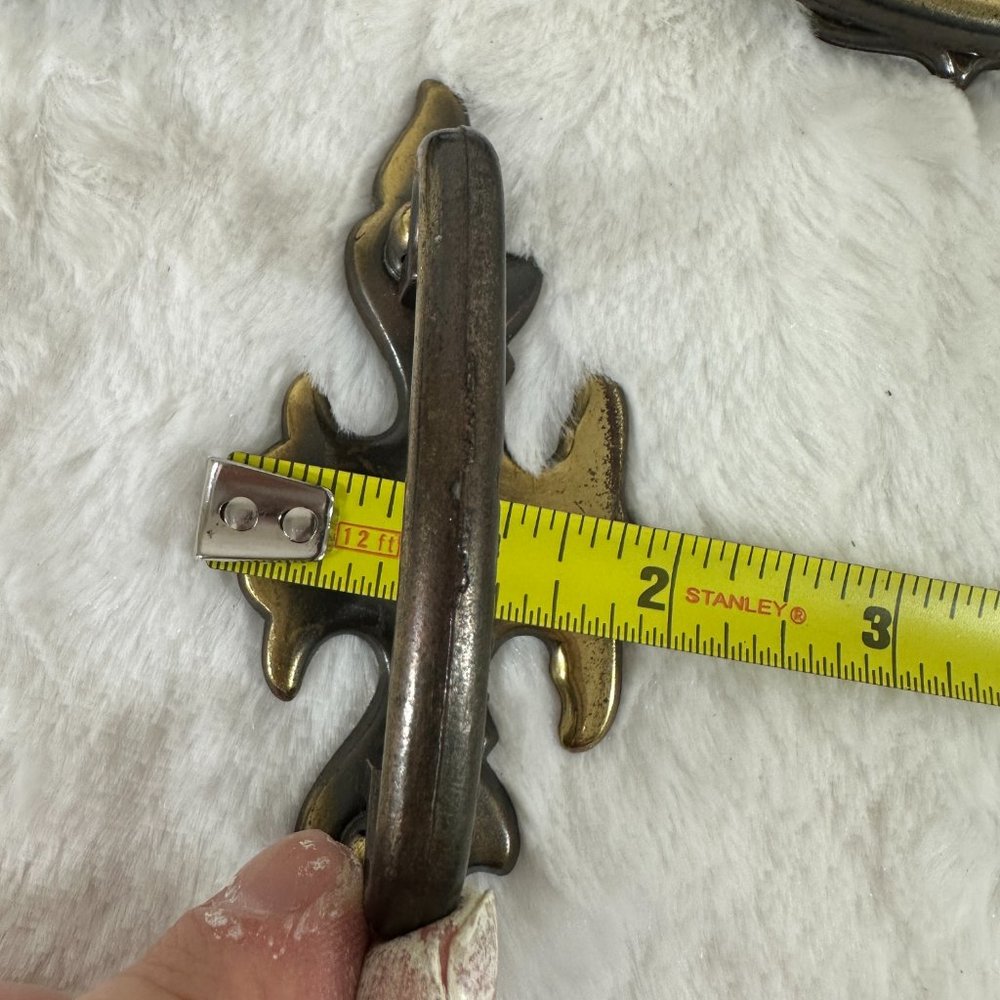 Vintage Brass Dresser Drawer Pulls Handles set of 9 (A7316DC) - Picture 7 of 7